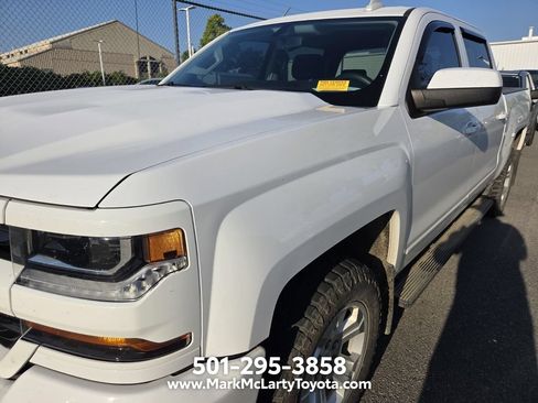 Used 2018 Chevrolet Silverado 1500 LT w/ All Star Edition AWD/4WD image 5