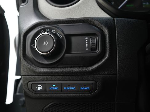 Used 2024 Jeep Wrangler Unlimited AWD/4WD image 26