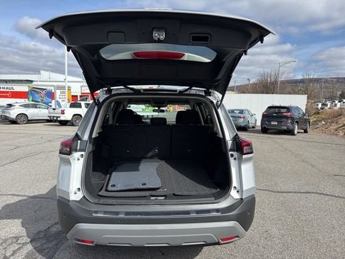 Certified 2023 Nissan Rogue SV image 10