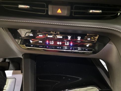 Used 2022 Buick Envision Preferred FWD image 19