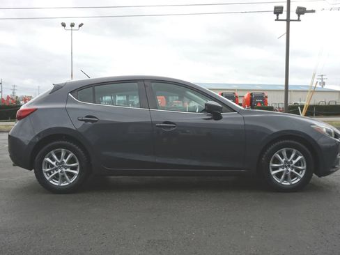 Used 2016 MAZDA MAZDA3 i Sport w/ Preferred Equipment Package image 4