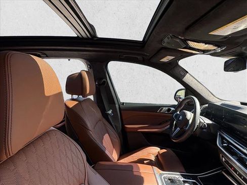 Used 2024 BMW X5 M60i image 23