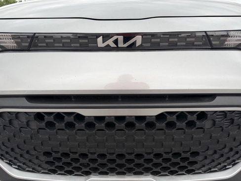 Used 2023 Kia Soul LX w/ LX Technology Package FWD image 7