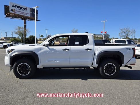 New 2025 Toyota Tacoma TRD Off-Road image 4
