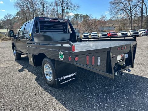 New 2026 GMC Sierra 3500 SLE w/ SLE Convenience Package AWD/4WD image 8