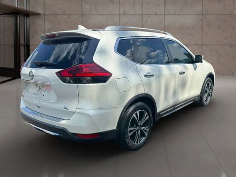 Used 2017 Nissan Rogue SL w/ SL Premium Package FWD image 7