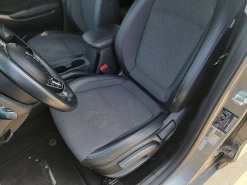 Used 2024 Kia Seltos S AWD/4WD image 16