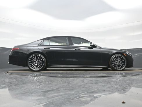 Used 2023 Mercedes-Benz S 580 S 580 image 33