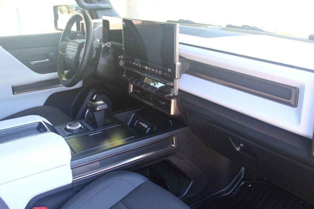 Used 2025 GMC Hummer EV 3X AWD/4WD image 6