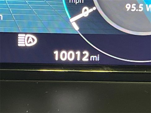 Certified 2025 Volkswagen Atlas SE image 24