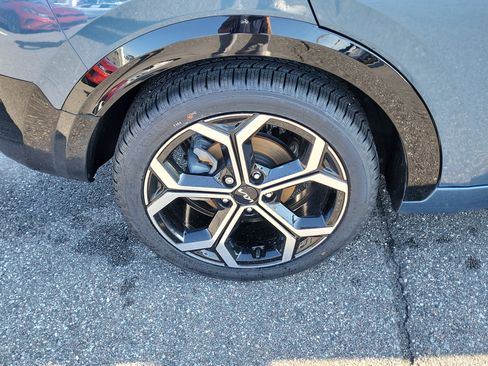 Certified 2023 Kia Niro EX Touring FWD image 39