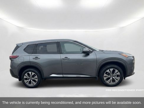Used 2023 Nissan Rogue SV FWD image 4