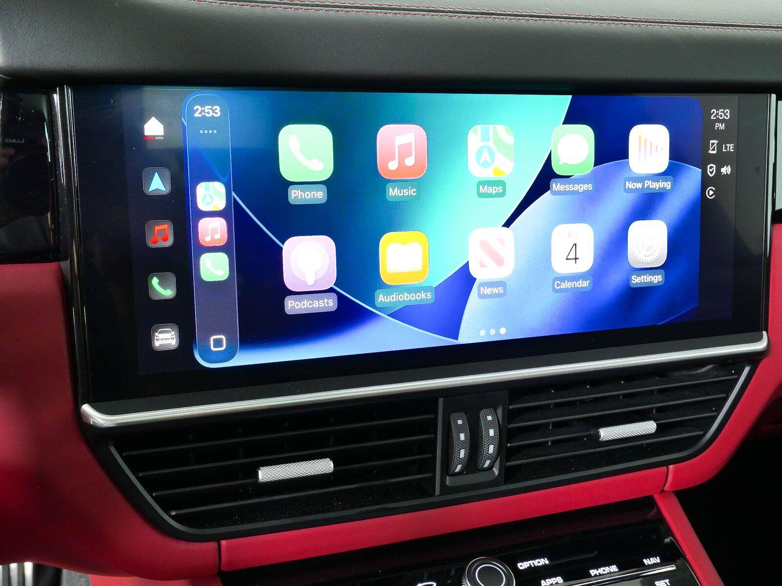 Certified 2023 Porsche Cayenne GTS AWD/4WD image 14