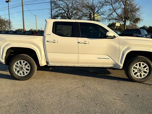 New 2026 Toyota Tacoma SR5 image 10