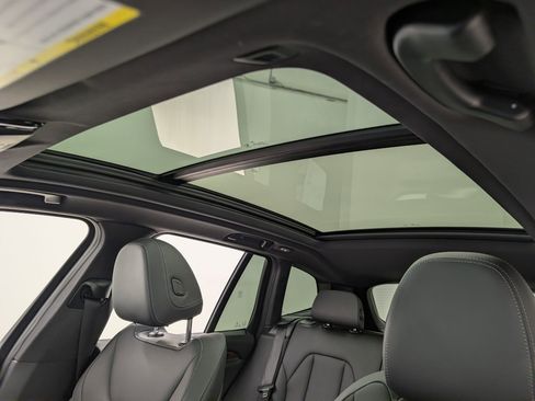 Used 2023 BMW X3 xDrive30i w/ Premium Package image 16