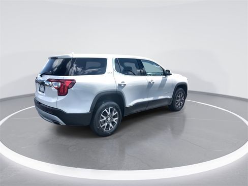 Used 2023 GMC Acadia SLE image 8