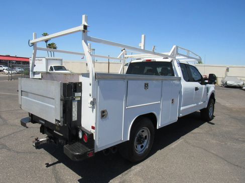 Used 2020 Ford F350 XL w/ Power Equipment Group AWD/4WD image 6