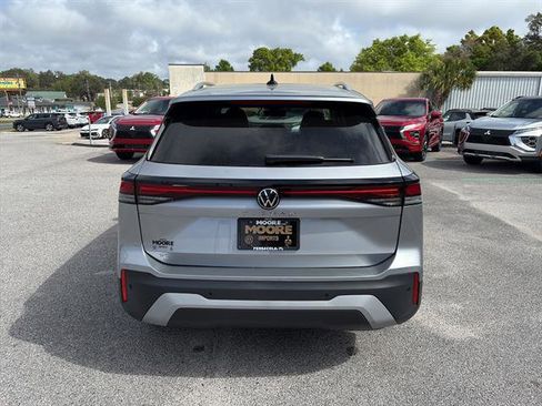 New 2026 Volkswagen Tiguan SE FWD image 4