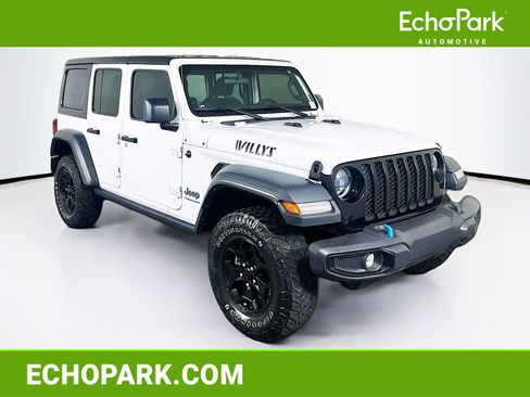 Used 2023 Jeep Wrangler Unlimited w/ Cold Weather Group AWD/4WD image 1