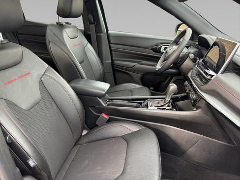 Used 2024 Jeep Compass Trailhawk w/ Sun and Sound Group image 16