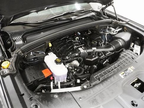 Used 2025 Jeep Grand Cherokee L Laredo AWD/4WD image 4