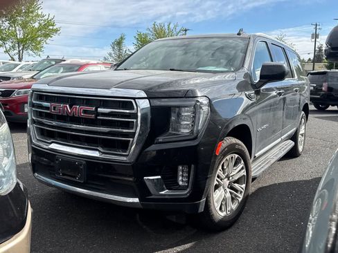 Used 2023 GMC Yukon XL SLT AWD/4WD image 1