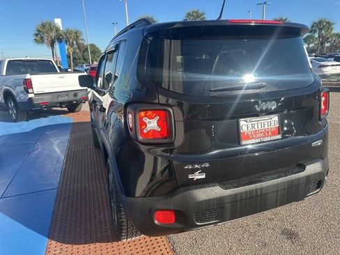 Used 2016 Jeep Renegade Latitude w/ Popular Equipment Group image 37