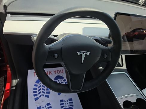 Used 2022 Tesla Model Y Performance AWD/4WD image 14