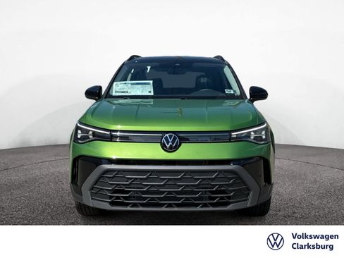 New 2026 Volkswagen Taos SE AWD/4WD image 2