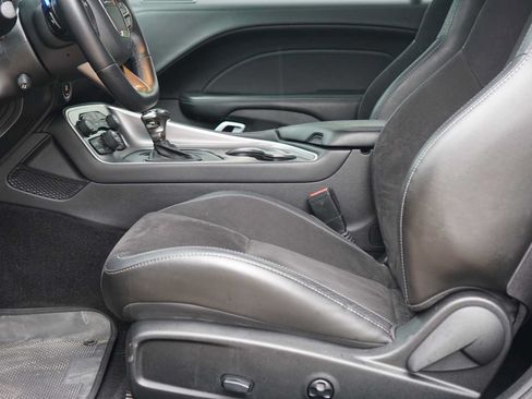 Used 2020 Dodge Challenger R/T Scat Pack RWD image 9