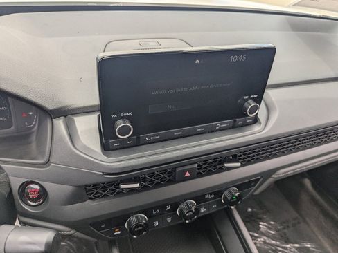 Certified 2025 Honda Accord SE image 23