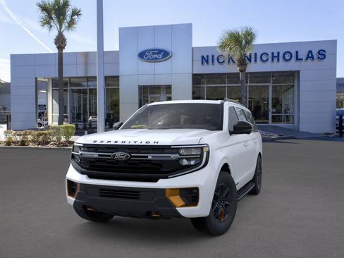 New 2026 Ford Expedition Tremor image 2