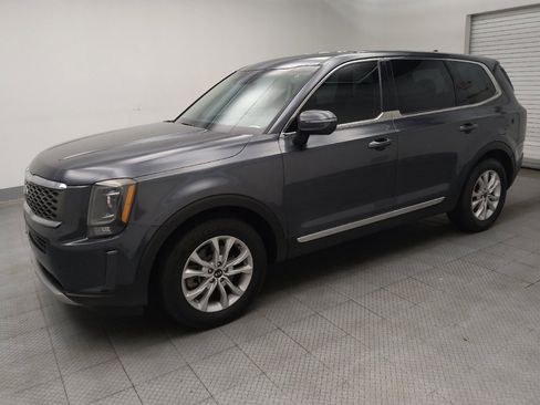 Used 2021 Kia Telluride LX FWD image 2