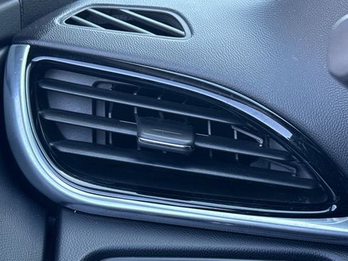 Used 2017 Chevrolet Volt Premier w/ Driver Confidence II Package image 29