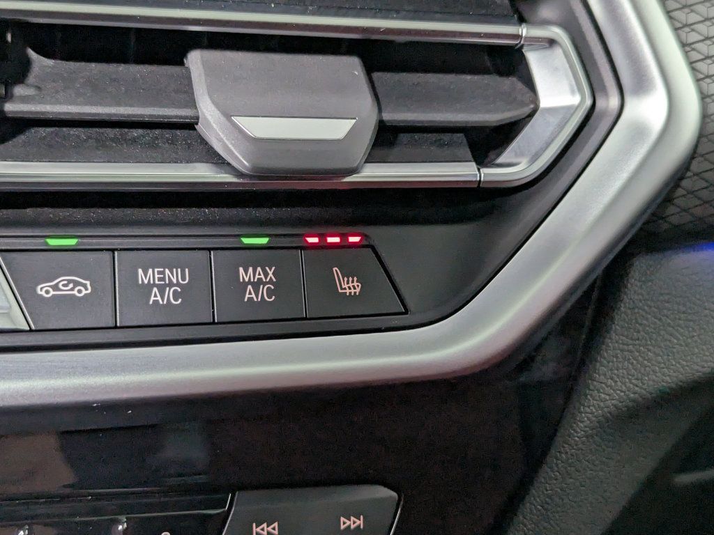 Used 2024 BMW X4 xDrive30i w/ Premium Package AWD/4WD image 26