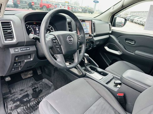 Used 2022 Nissan Frontier SV image 12