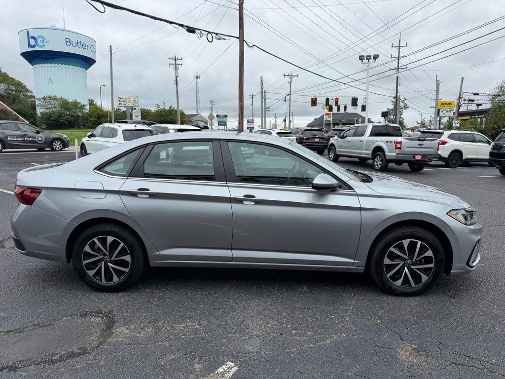 Used 2025 Volkswagen Jetta S FWD image 5