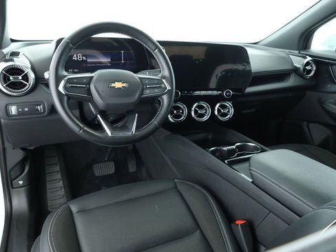 Used 2024 Chevrolet Blazer EV LT image 10