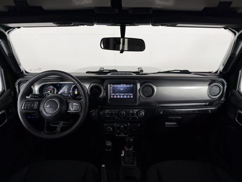 Used 2023 Jeep Wrangler Unlimited w/ Cold Weather Group AWD/4WD image 24