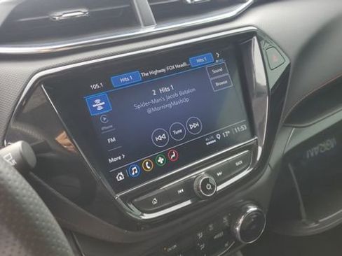 Used 2021 Chevrolet TrailBlazer RS w/ Convenience Package image 11