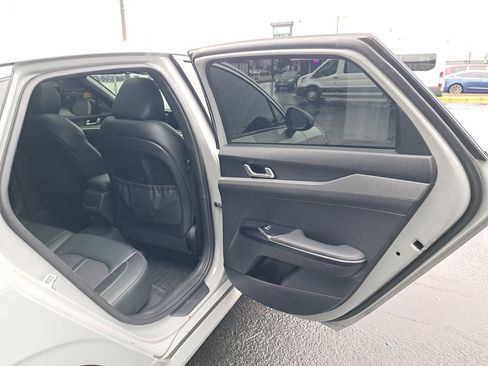 Used 2023 Kia K5 GT-Line image 14