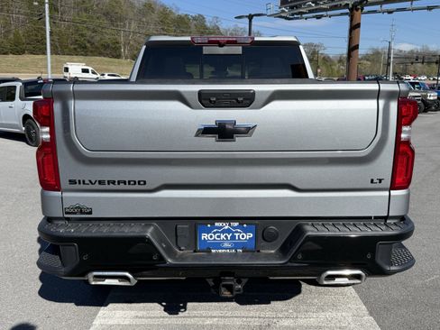 Used 2024 Chevrolet Silverado 1500 LT Trail Boss w/ LT Trail Boss Premium Package AWD/4WD image 6