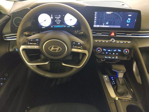 Used 2024 Hyundai Elantra SEL image 22