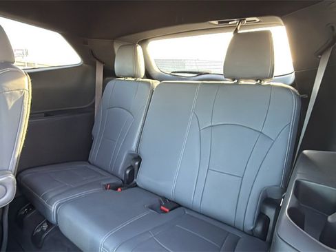 Used 2023 Buick Enclave Essence w/ Experience Buick Package image 18