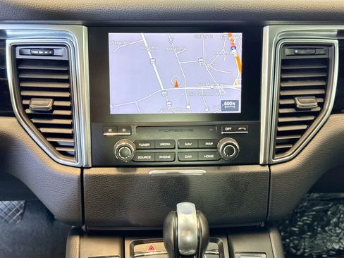 Used 2017 Porsche Macan AWD/4WD image 15