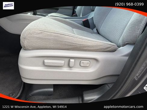 Used 2017 Honda Pilot EX image 23