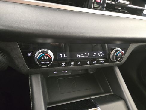 Used 2024 Mitsubishi Outlander SE FWD image 26