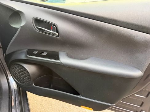 Used 2022 Toyota Prius LE FWD image 23