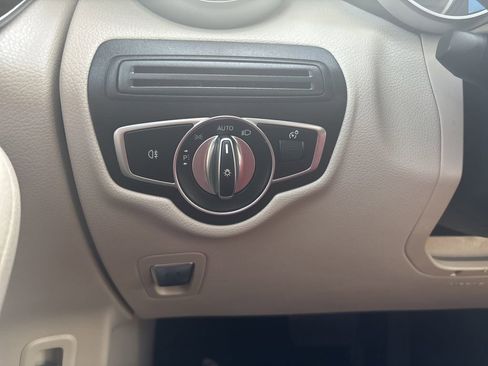 Used 2022 Mercedes-Benz GLC 300 image 23