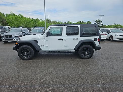 Used 2019 Jeep Wrangler Unlimited Sport S image 4
